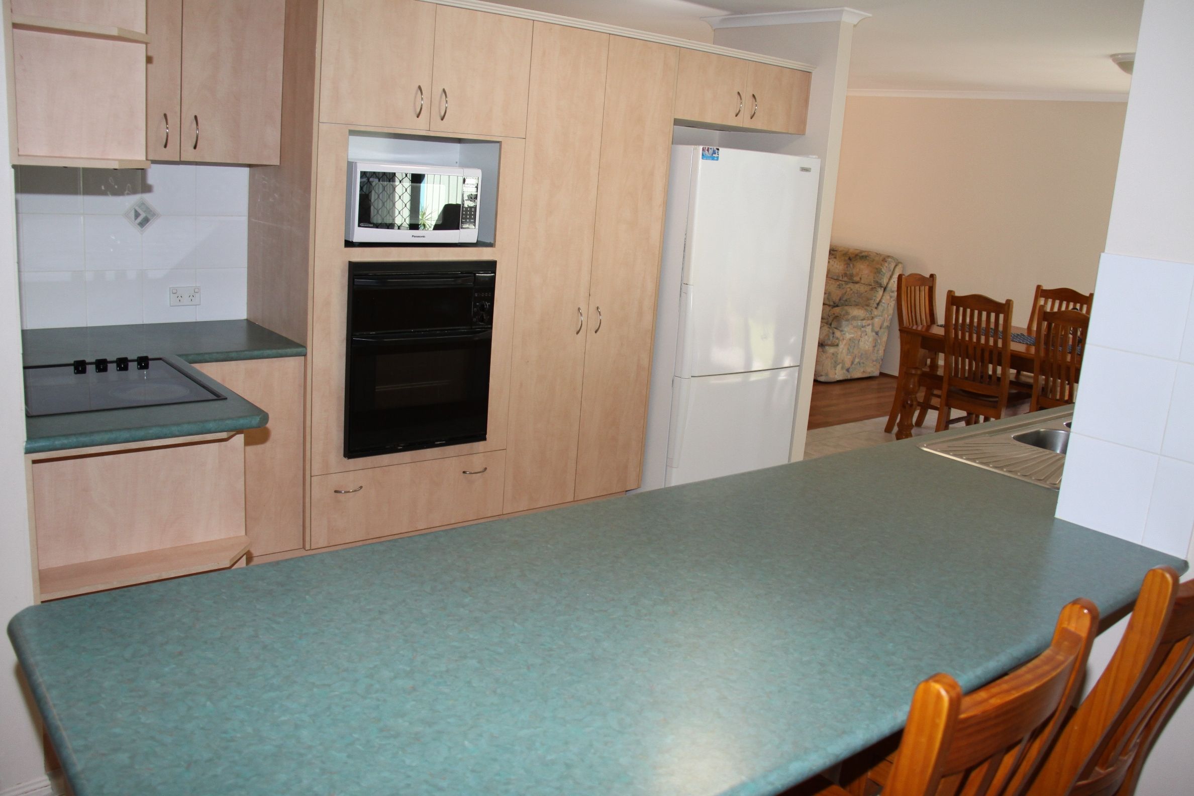 101 The Oaks Road, Tannum Sands QLD 4680, Tannum Sands - Thumbnail 6