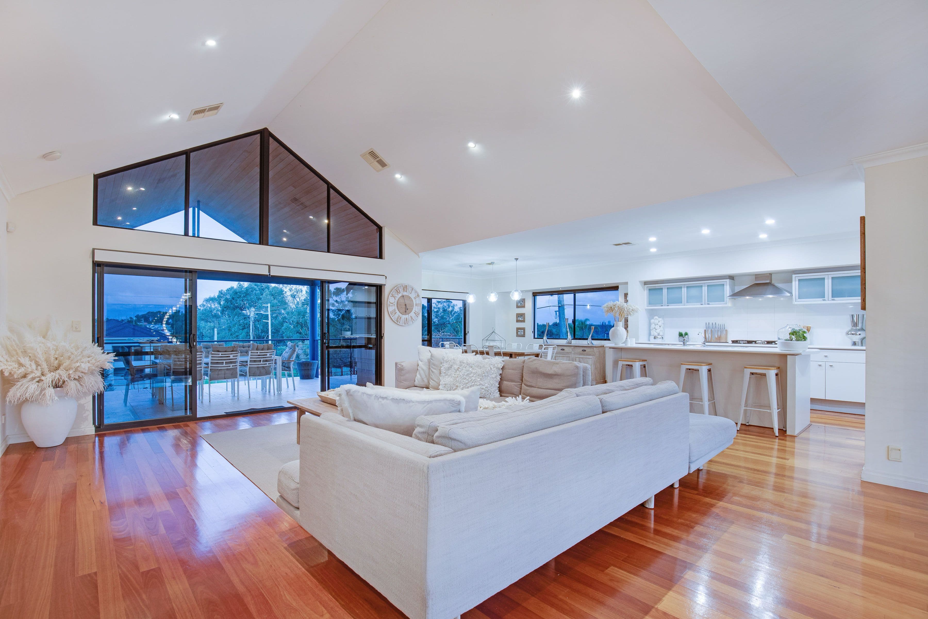 2 Sharon Drive, Carine WA 6020, Carine - Thumbnail 4
