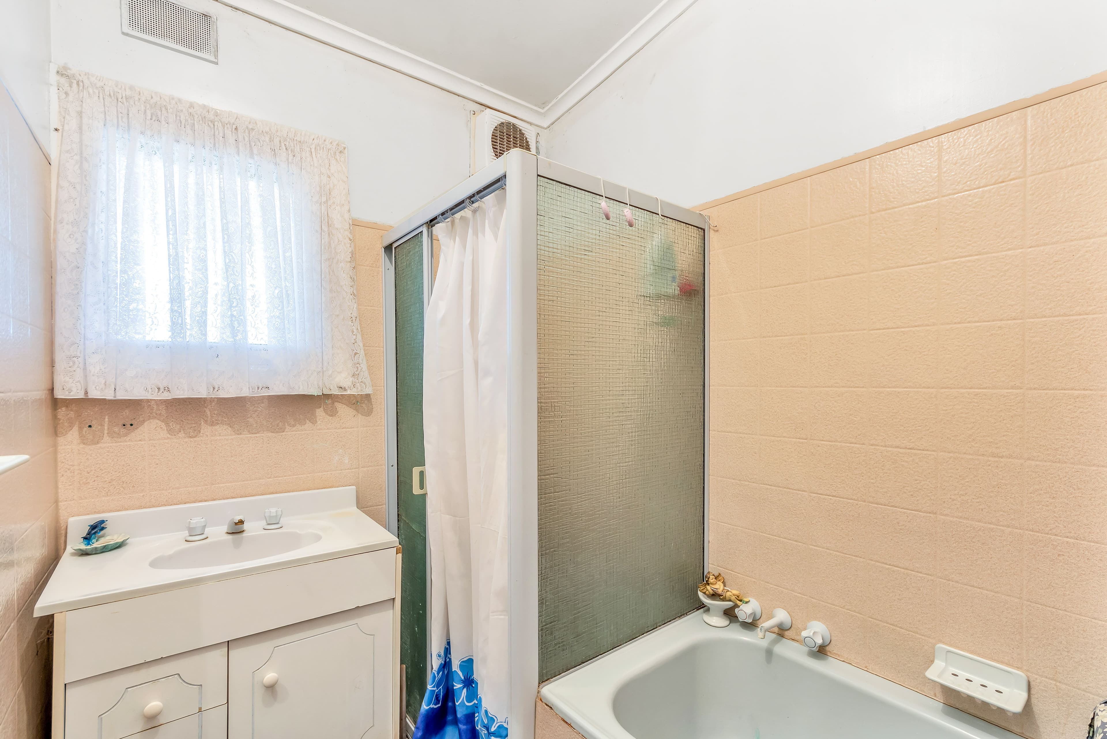 81 Bushranger Parade, Calderwood, Calderwood - Thumbnail 6
