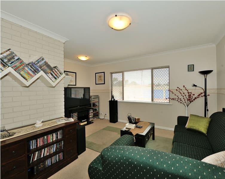 1 Clennett Close, COOLOONGUP WA 6168, Cooloongup - Thumbnail 2