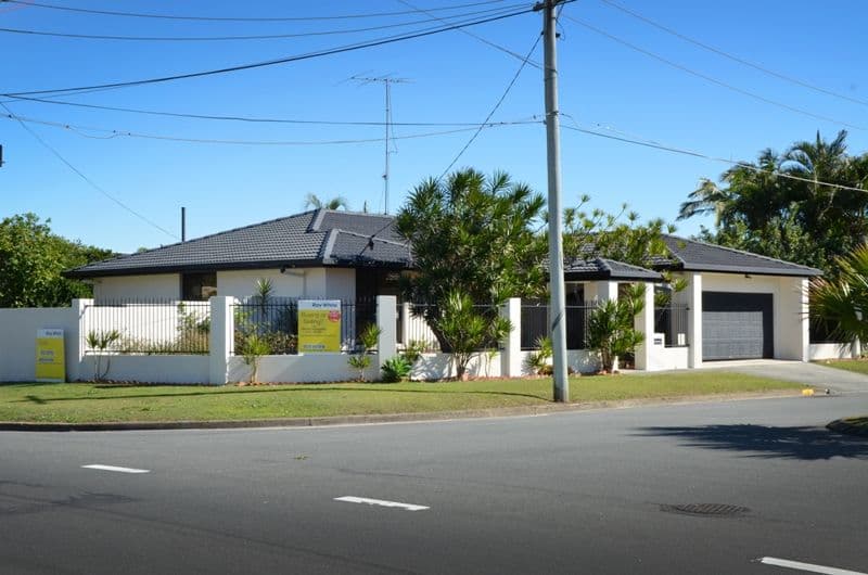 2 Emu Place, Burleigh Waters QLD 4220, Burleigh Waters - Thumbnail 2