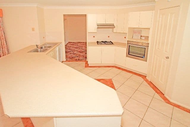 18 Antarctic Street, YEPPOON QLD 4703, Yeppoon - Thumbnail 5