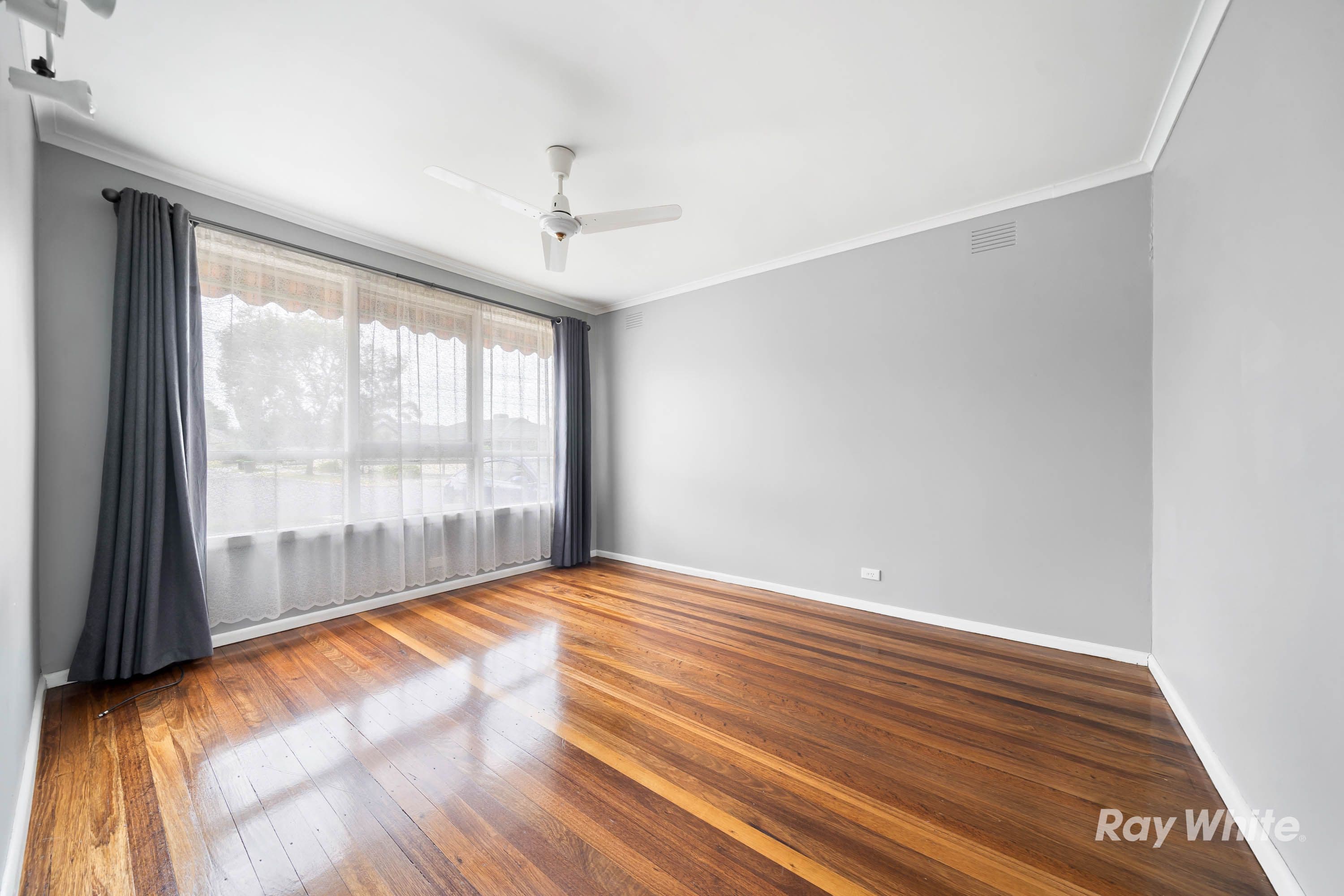 17 Larissa Avenue, Tullamarine VIC 3043, Tullamarine - Thumbnail 4