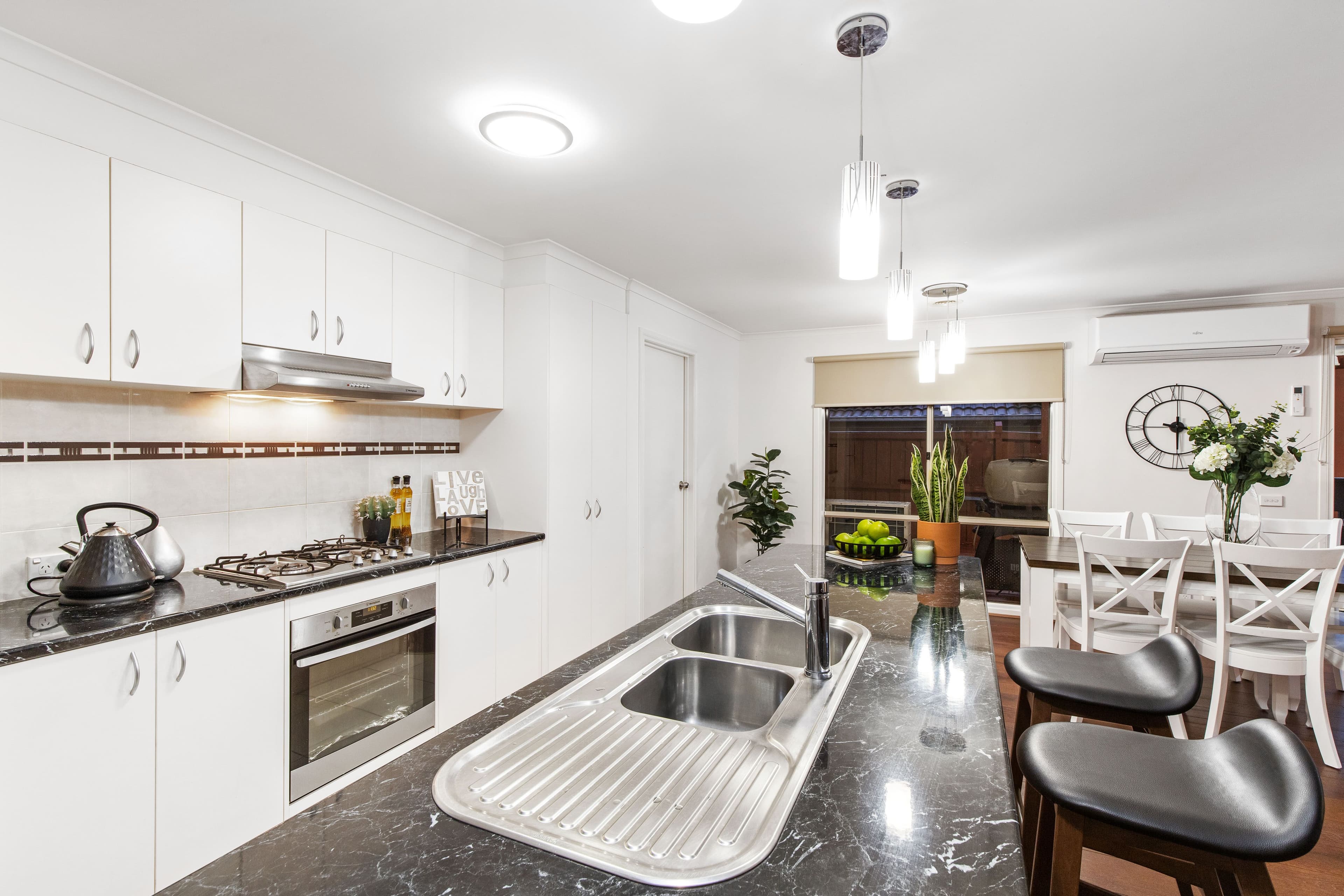 25 Bohemia Crescent, Pakenham VIC 3810, Pakenham - Thumbnail 3