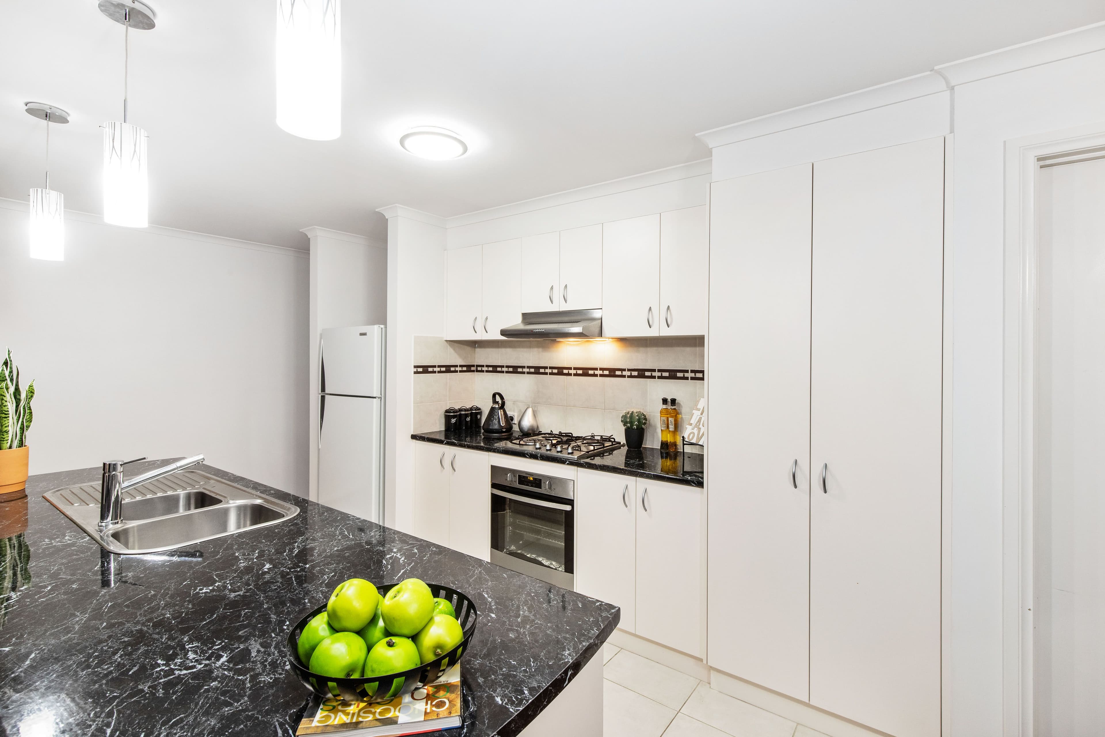 25 Bohemia Crescent, Pakenham VIC 3810, Pakenham - Thumbnail 4