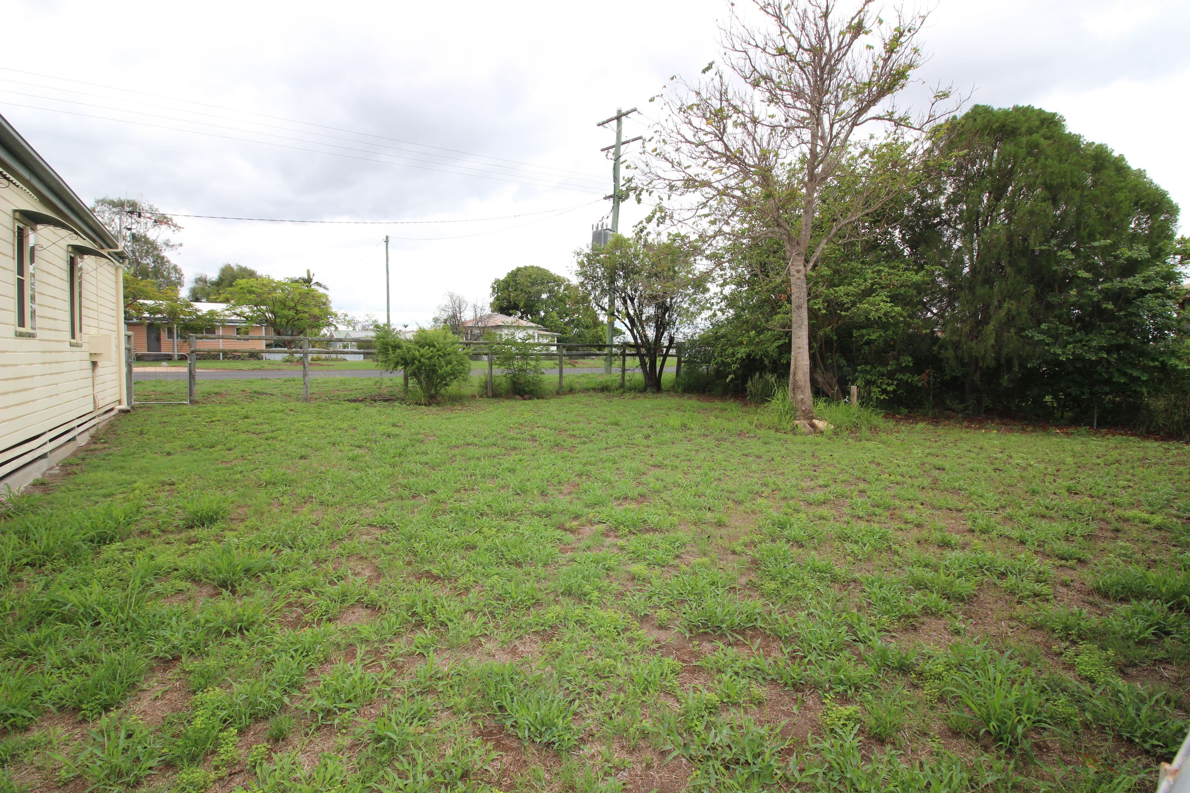 87 Meson Street, Gayndah QLD 4625, Gayndah - Thumbnail 2