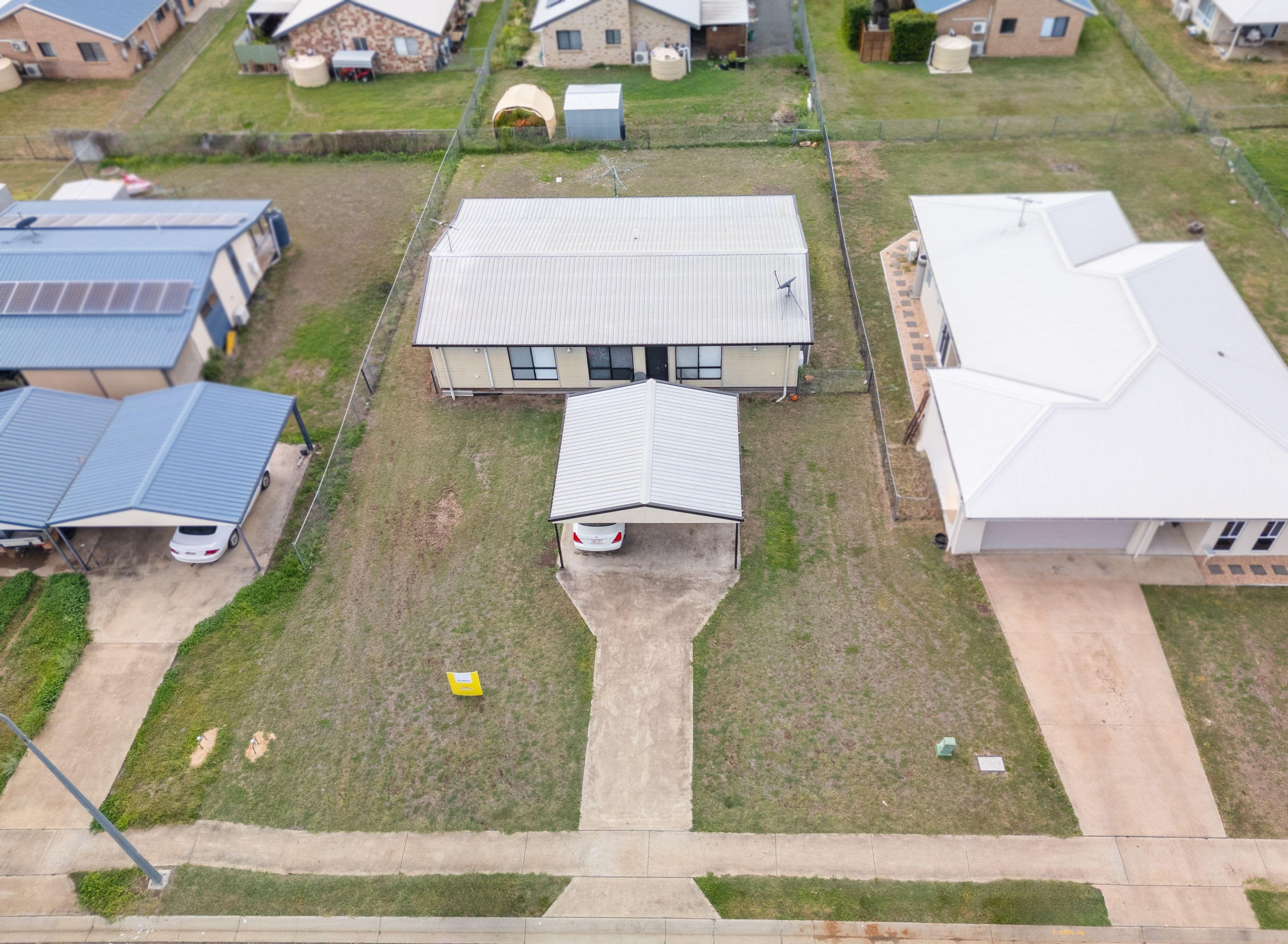 19 Burn Street, Capella QLD 4723, Capella - Thumbnail 2