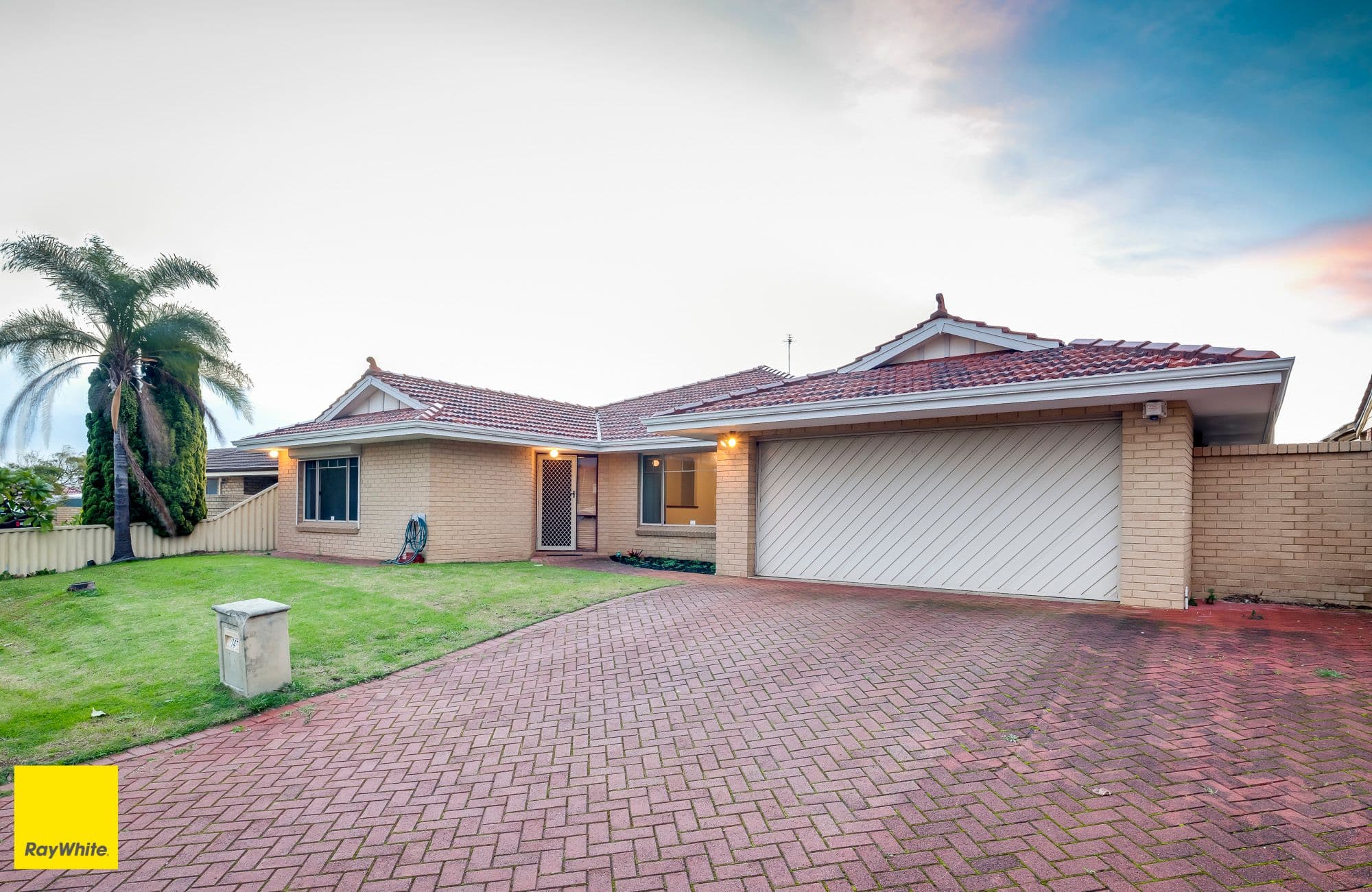 147 Mullaloo Drive, Mullaloo WA 6027, Mullaloo - Thumbnail 2