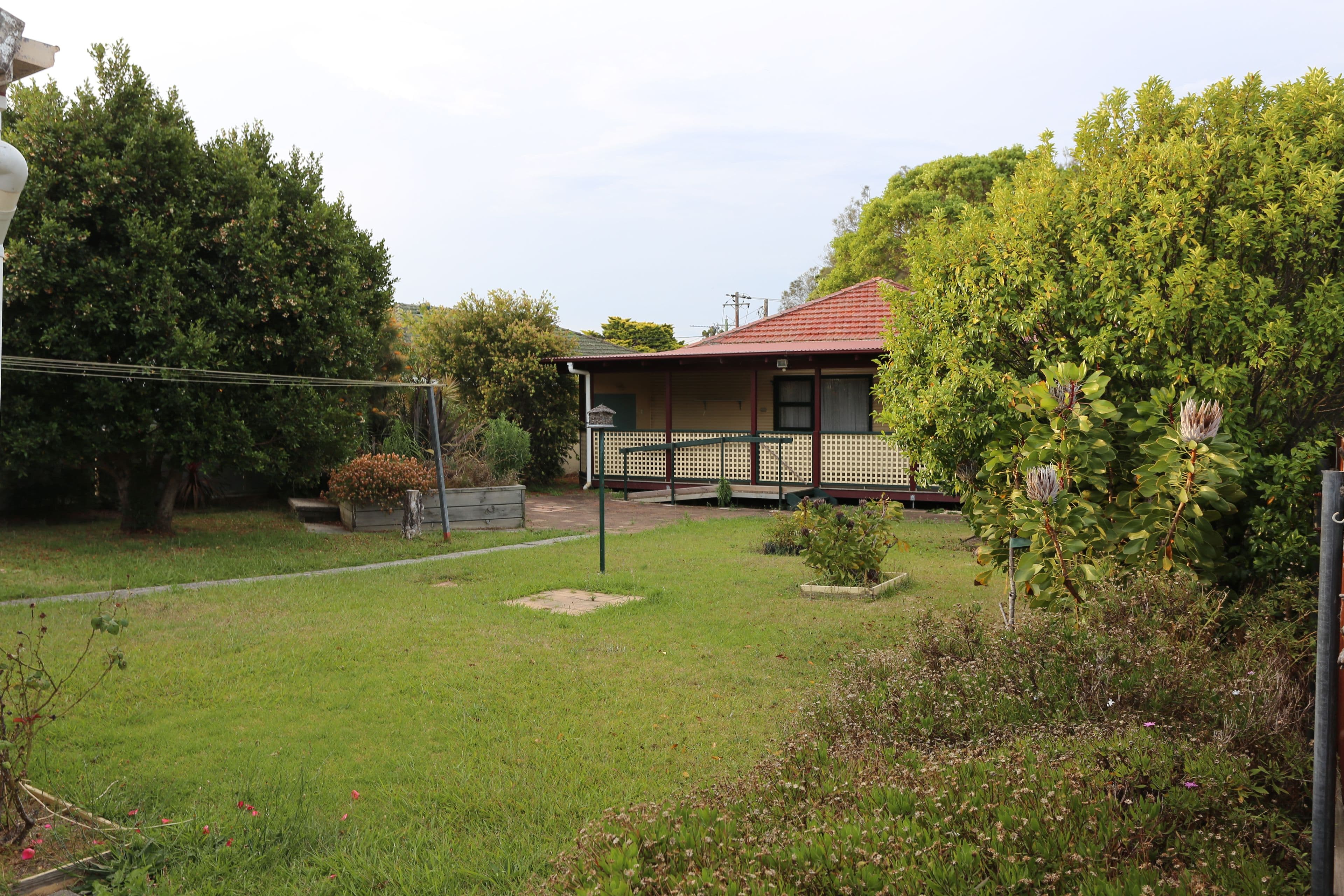 67 Deakin Street, Oak Flats - Thumbnail 2