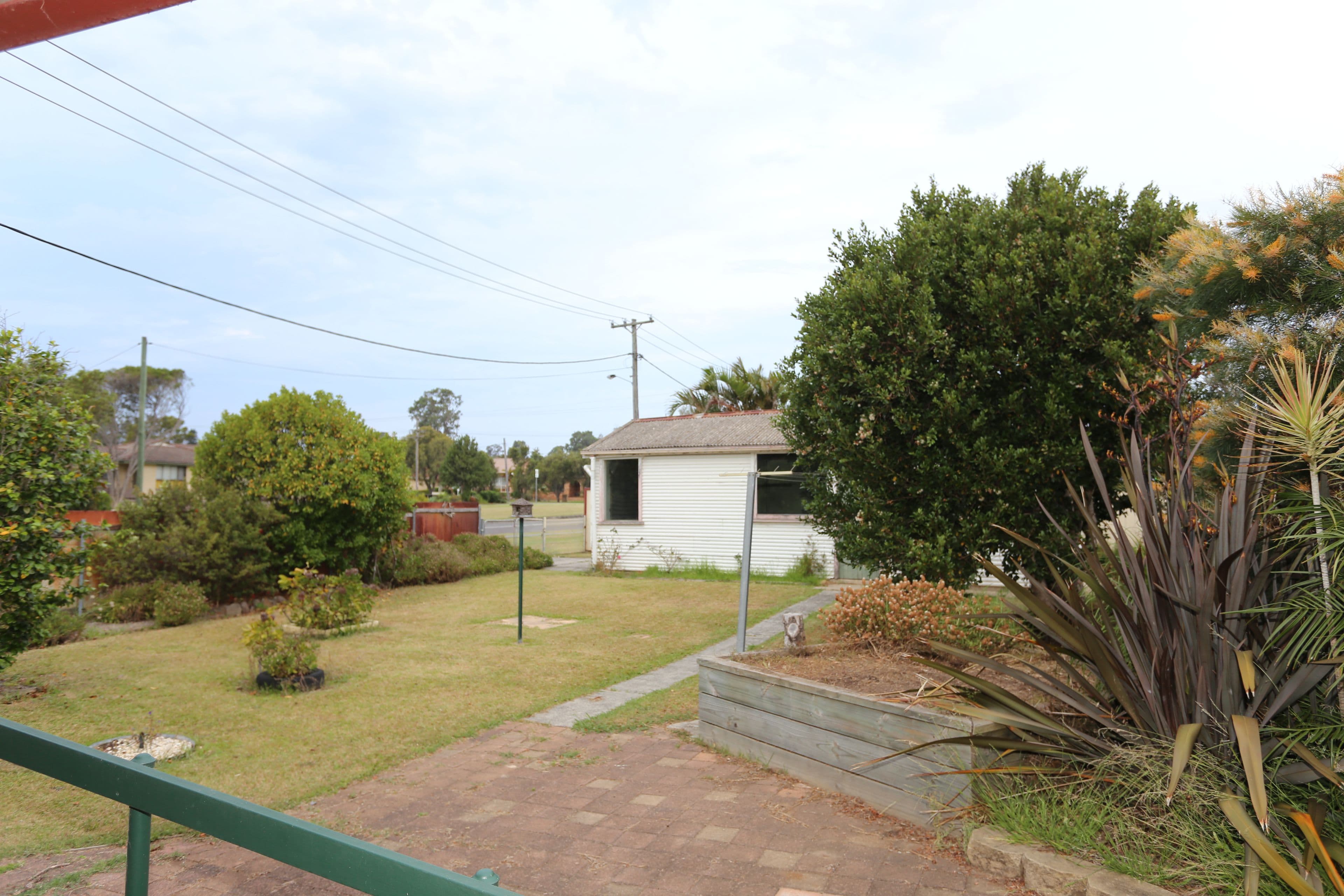 67 Deakin Street, Oak Flats - Thumbnail 3