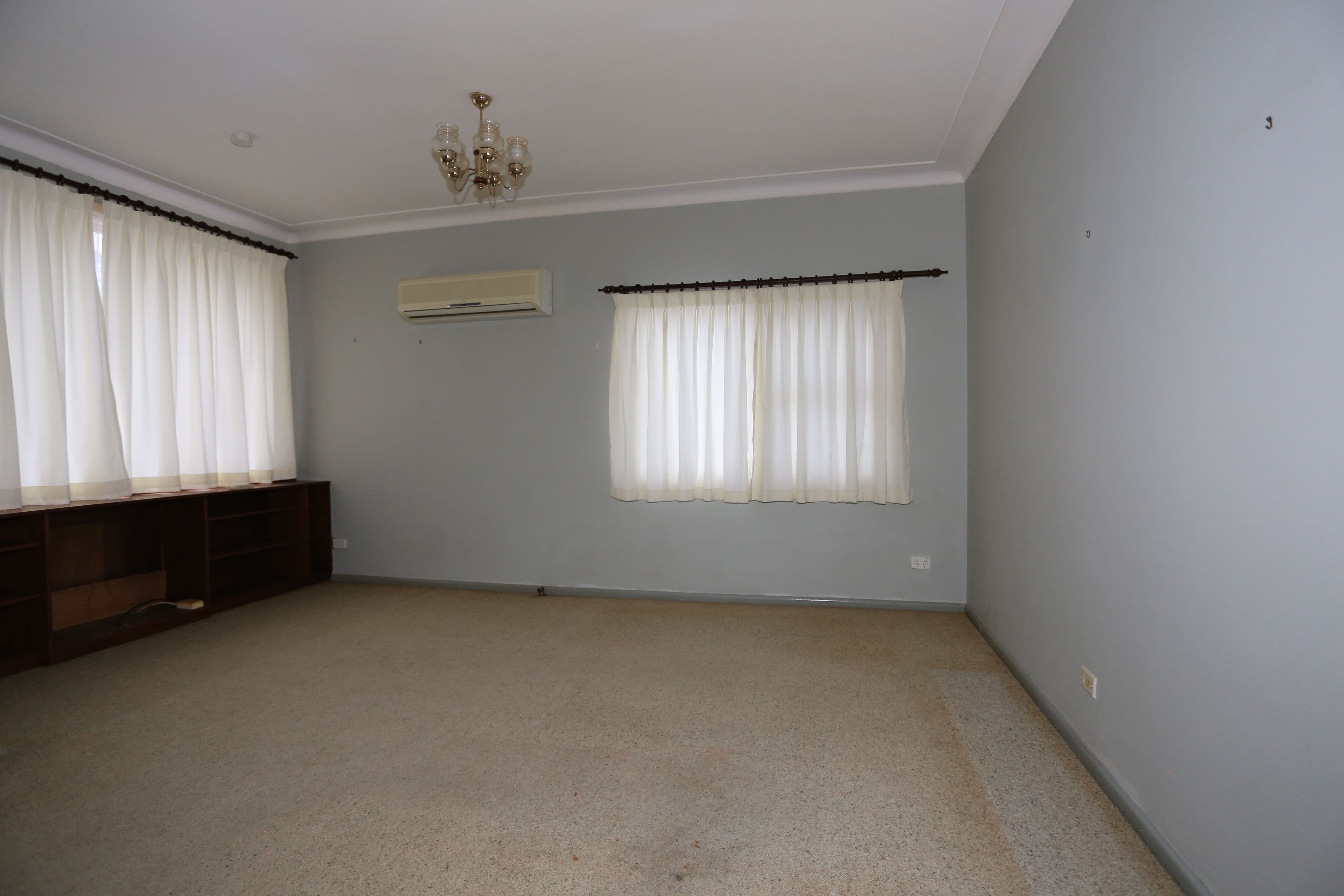 67 Deakin Street, Oak Flats - Thumbnail 8