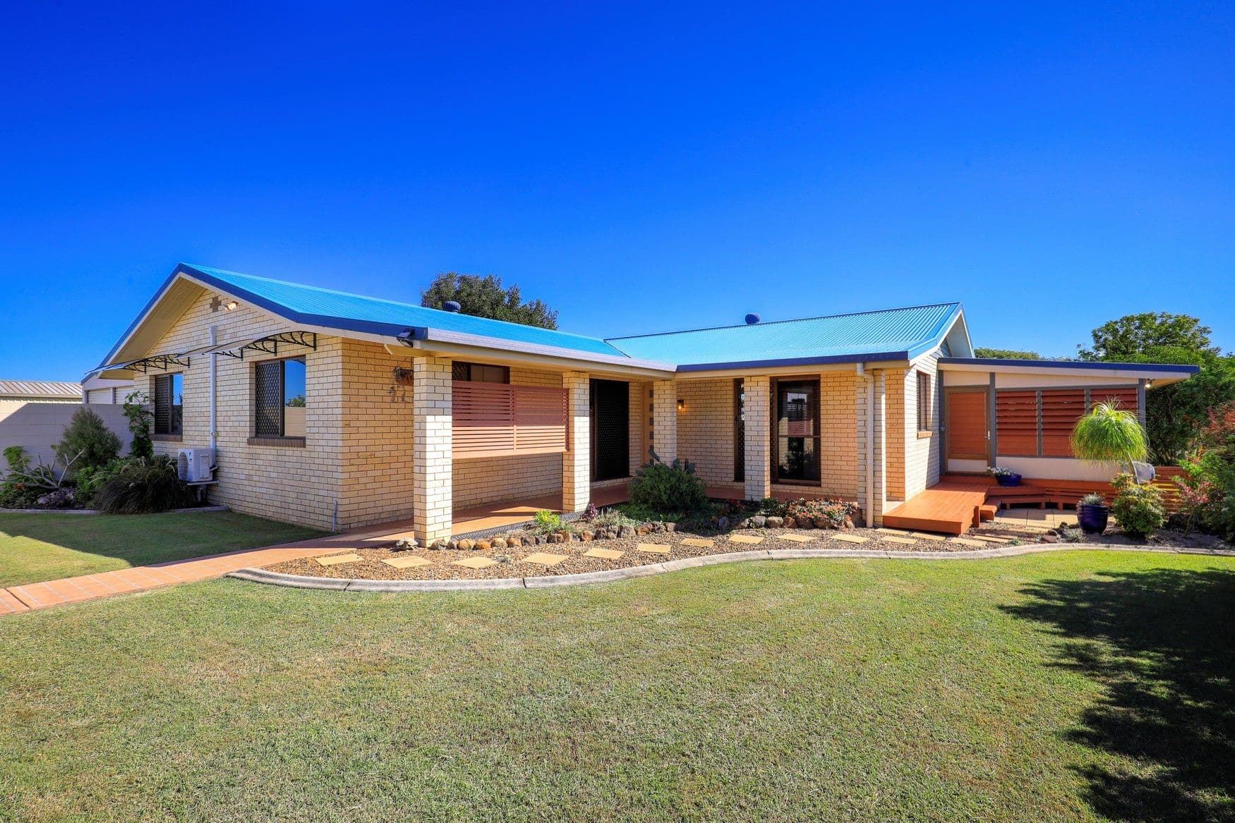 49 Sienna Boulevard, Ashfield QLD 4670, Ashfield - Thumbnail 5