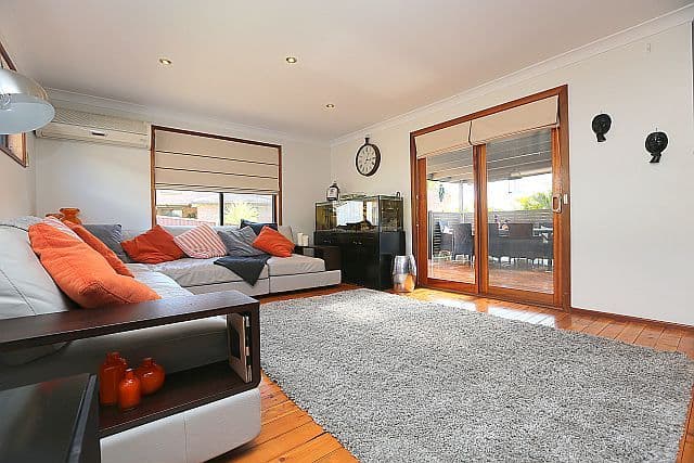 21 Kurrajong Avenue, GEORGES HALL NSW 2198, Georges Hall - Thumbnail 2