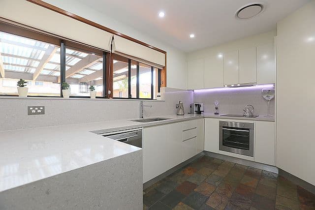 21 Kurrajong Avenue, GEORGES HALL NSW 2198, Georges Hall - Thumbnail 3