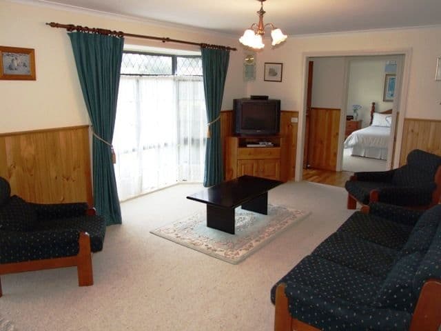 76 Wyndham Avenue, COWES VIC 3922, Cowes - Thumbnail 3