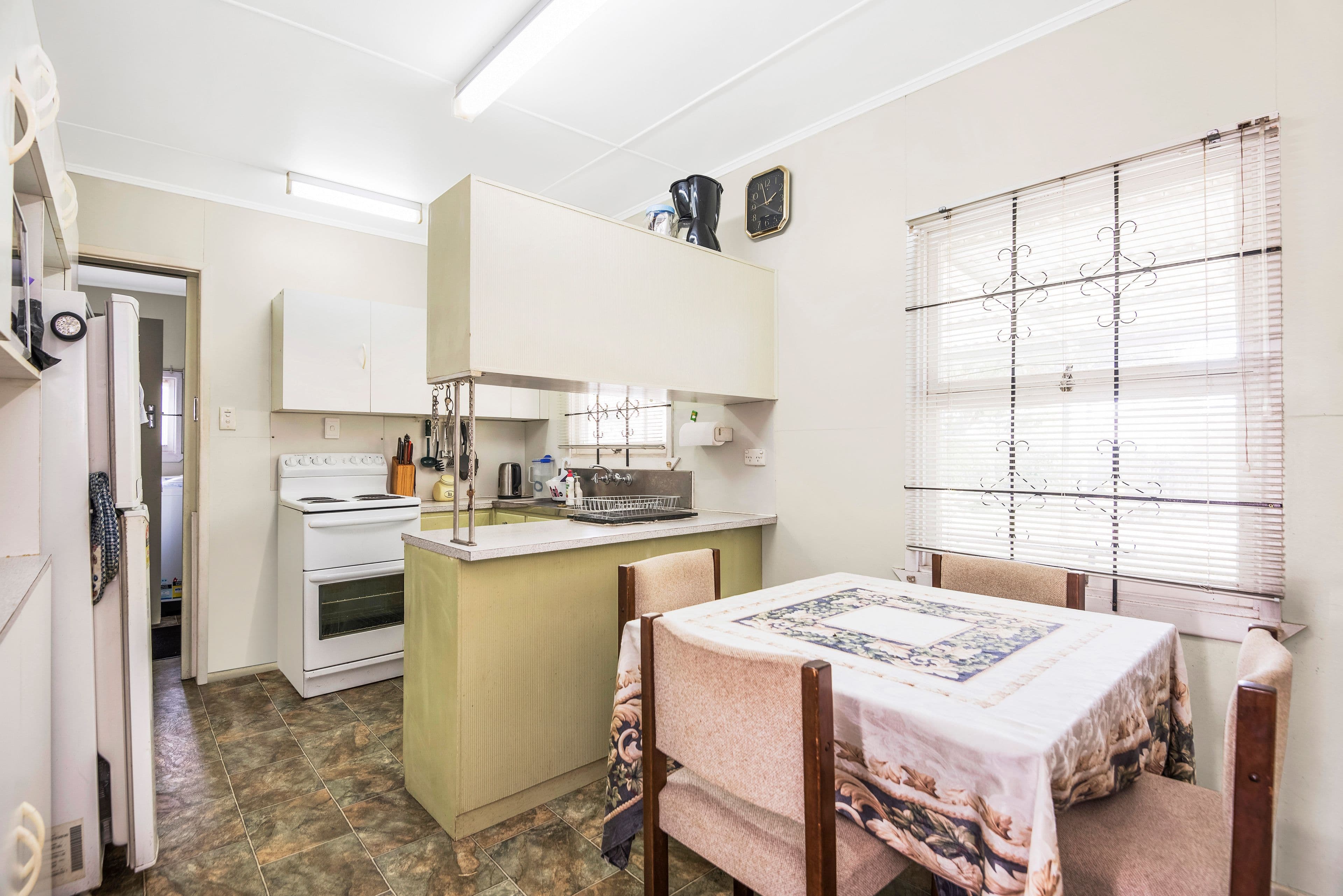 33 Fifth Avenue, Palm Beach QLD 4221, Palm Beach - Thumbnail 7