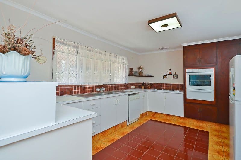 138 Tahiti Avenue, PALM BEACH QLD 4221, Palm Beach - Thumbnail 5