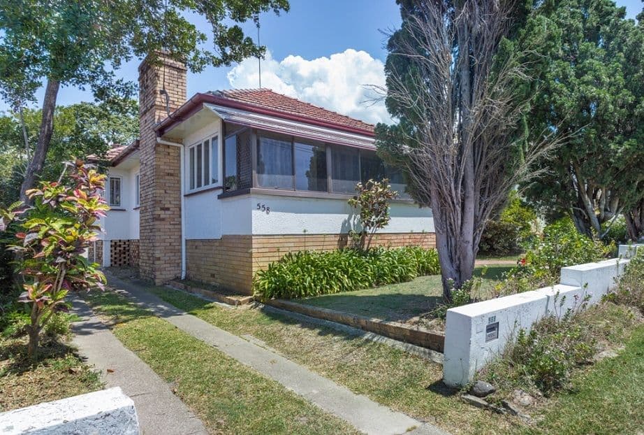 558 Stafford Road, STAFFORD QLD 4053, Stafford - Thumbnail 2