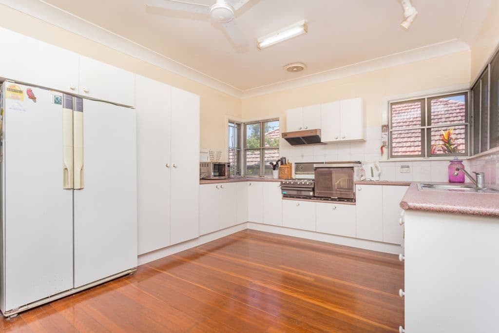 558 Stafford Road, STAFFORD QLD 4053, Stafford - Thumbnail 5