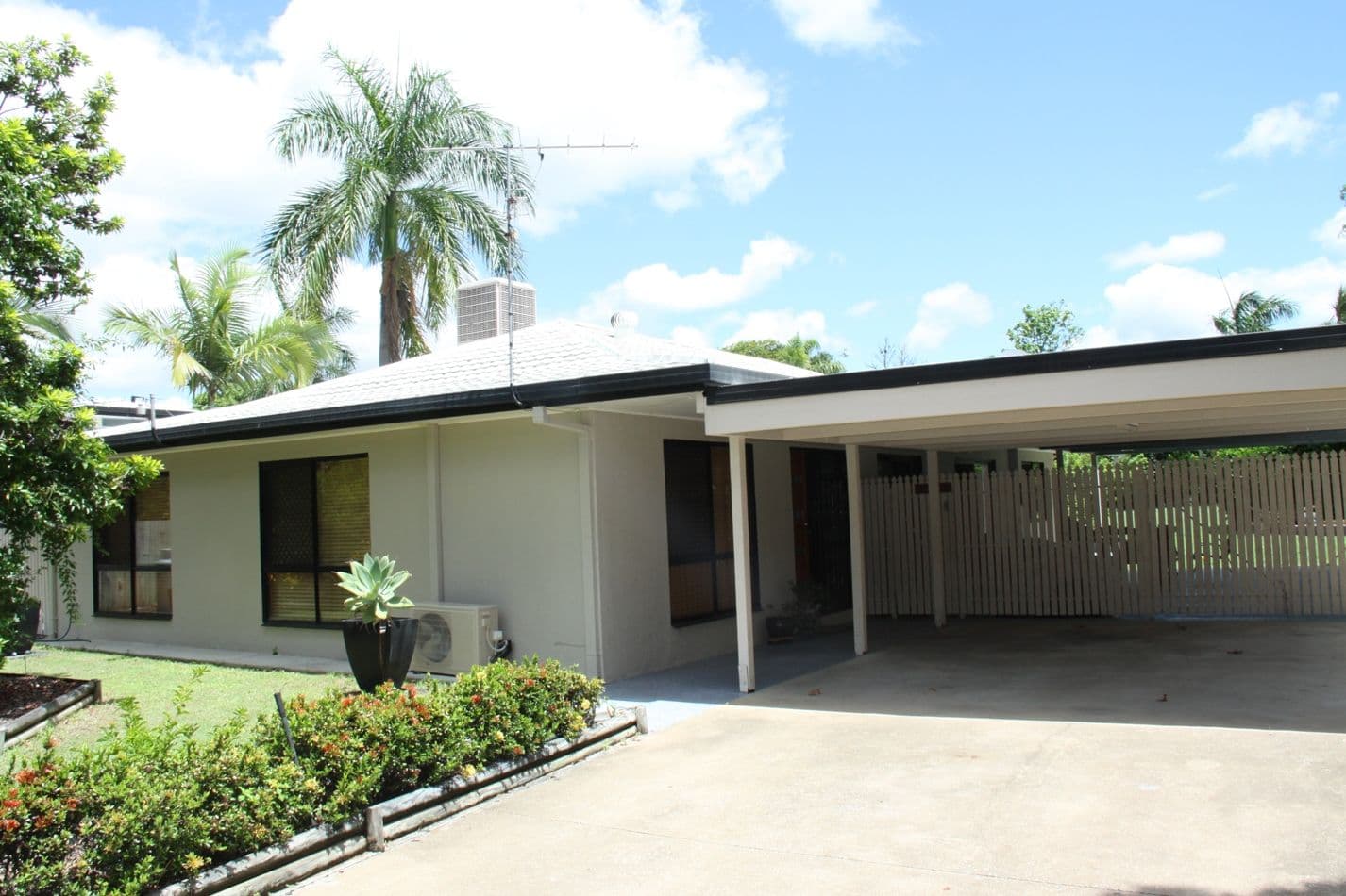 15 Alkina Crescent, Boyne Island QLD 4680, Boyne Island - Image 1
