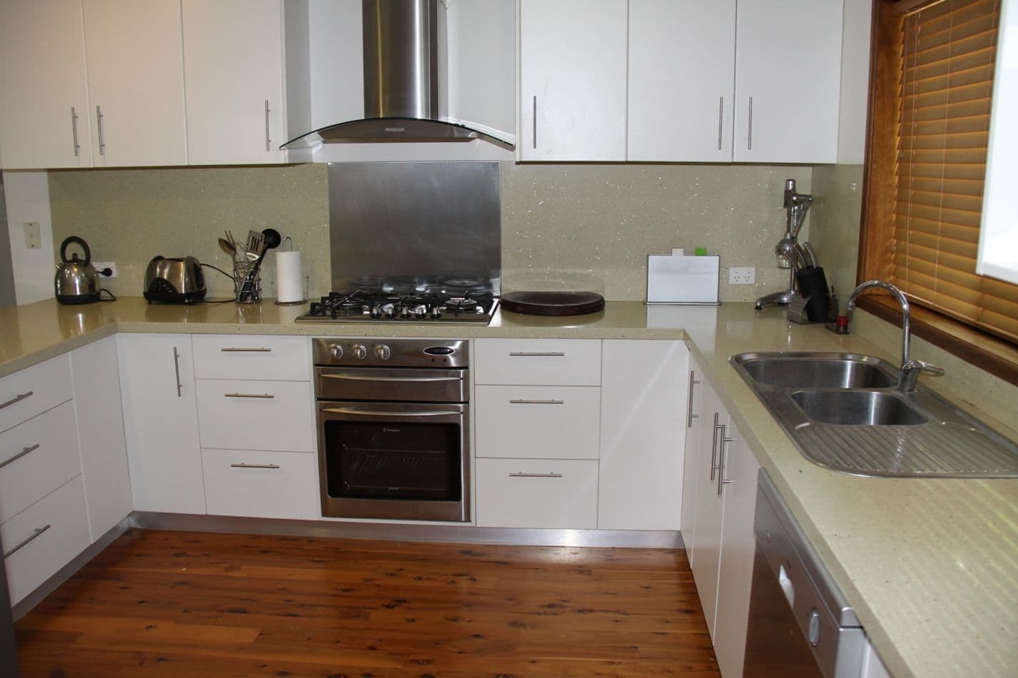 15 Alkina Crescent, Boyne Island QLD 4680, Boyne Island - Thumbnail 3