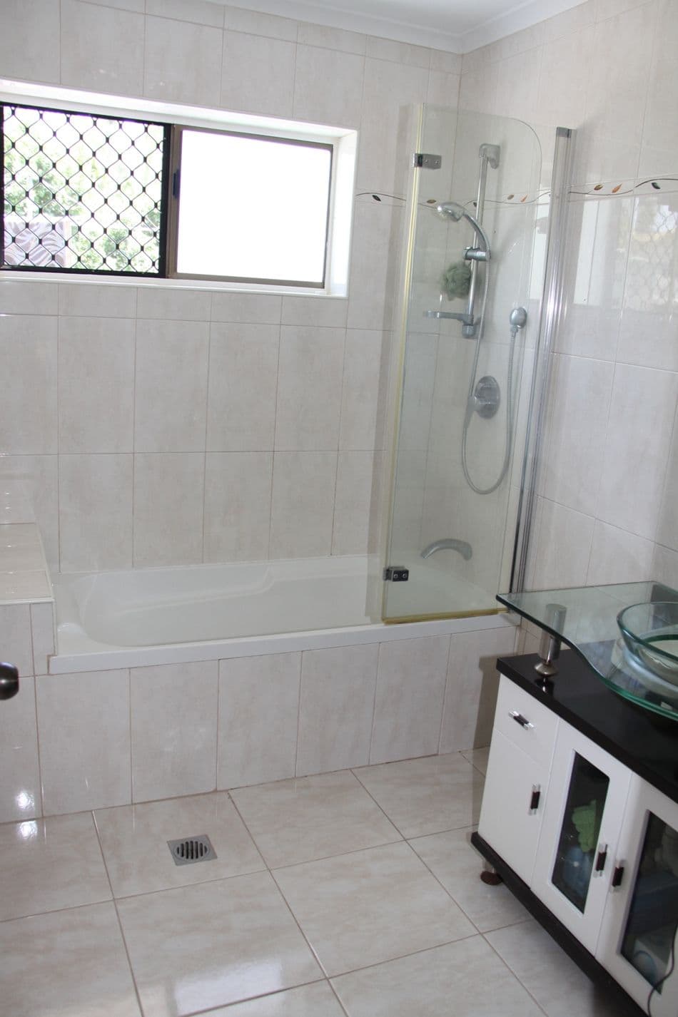 15 Alkina Crescent, Boyne Island QLD 4680, Boyne Island - Thumbnail 6