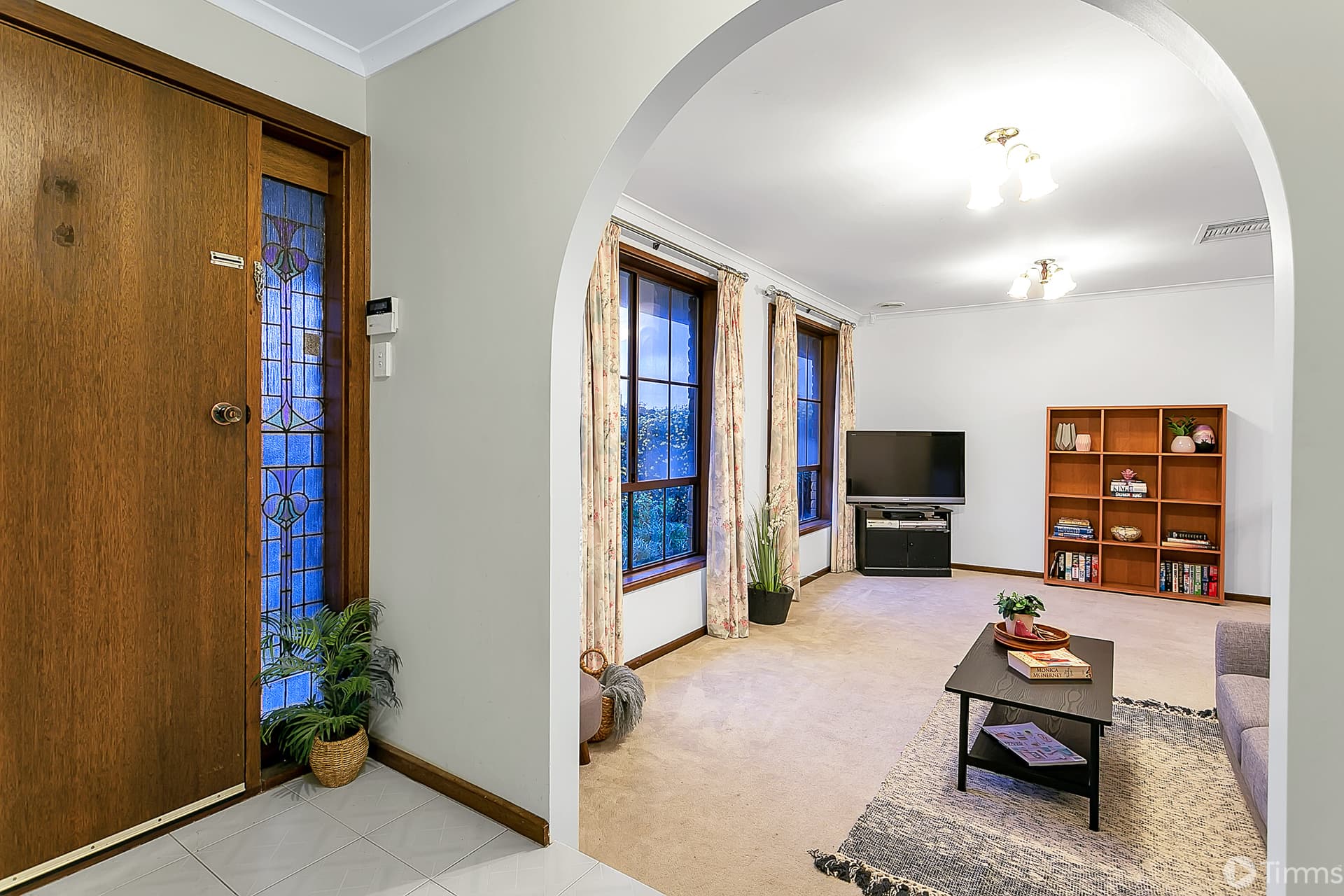 8 St Martins Court, Woodcroft - Thumbnail 3