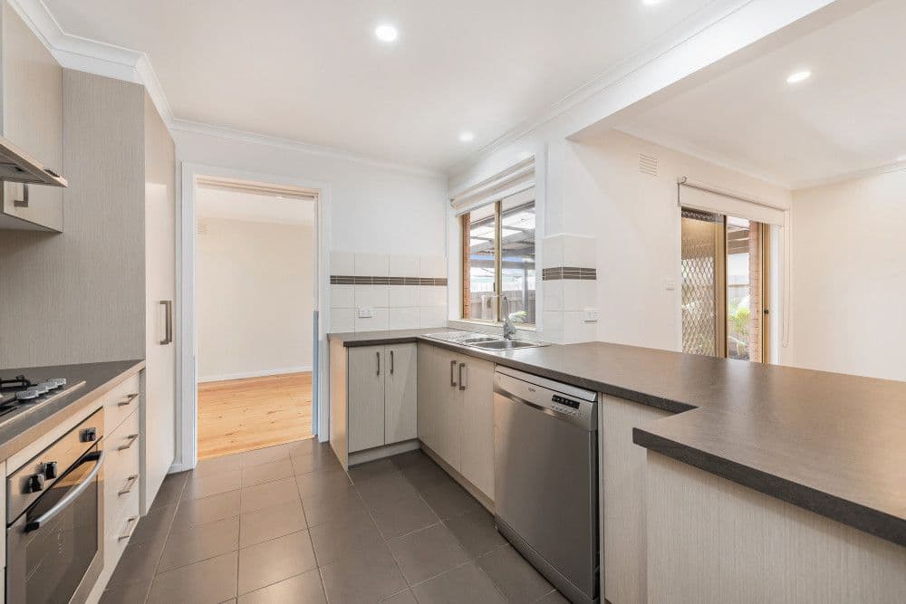 4 Stephen Road, Ferntree Gully VIC 3156, Ferntree Gully - Thumbnail 2