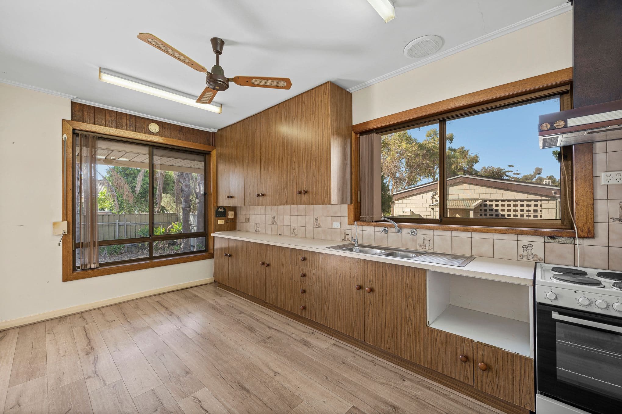 11 Greenbank Grove, Hackham West SA 5163, Hackham West - Thumbnail 8