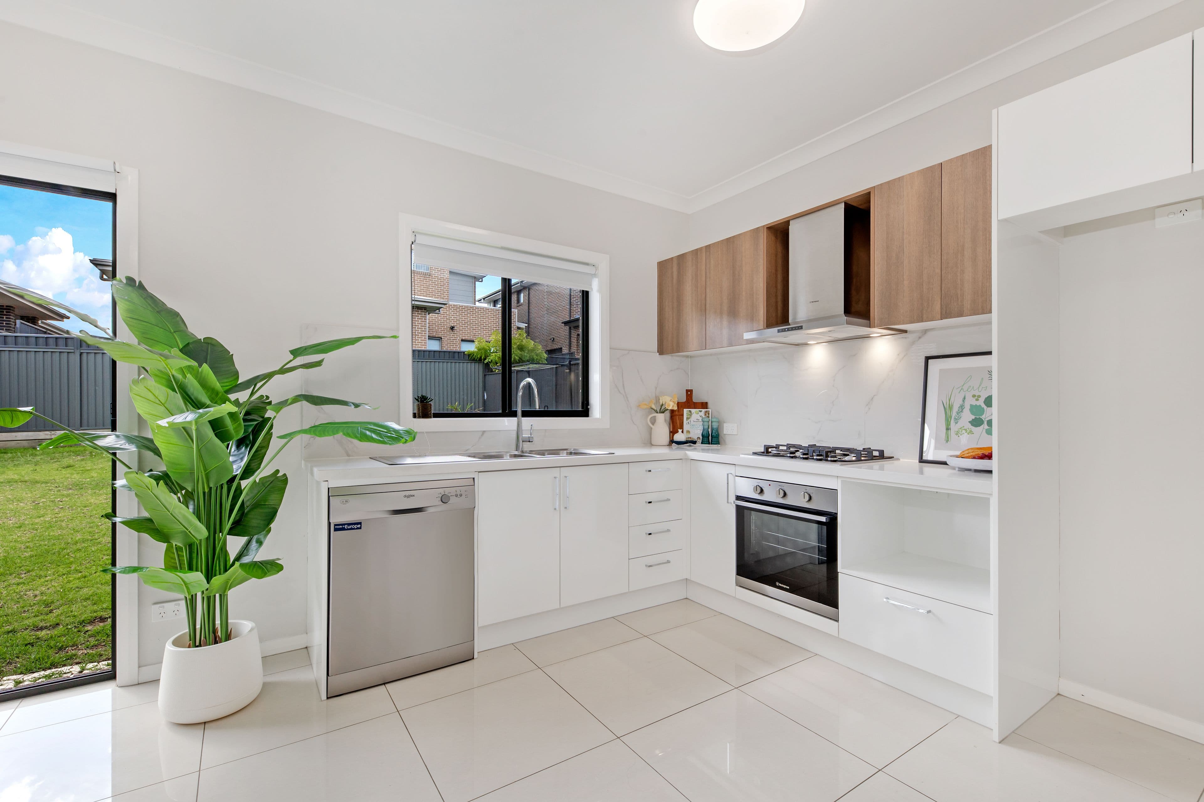 9 Gasnier Avenue, North Kellyville NSW 2155, North Kellyville - Thumbnail 2