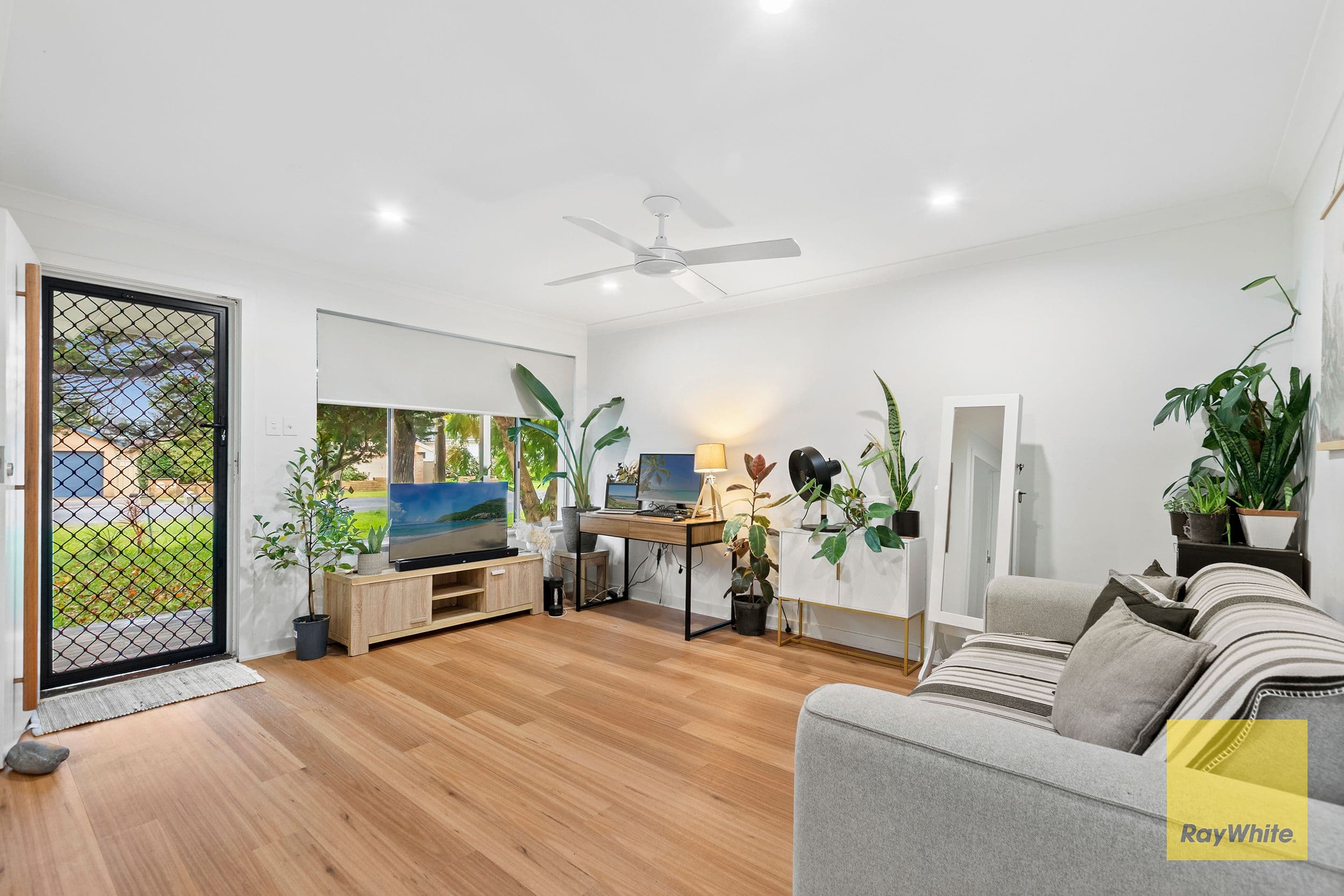 14 Wentworth Avenue, Woy Woy NSW 2256, Woy Woy - Thumbnail 6
