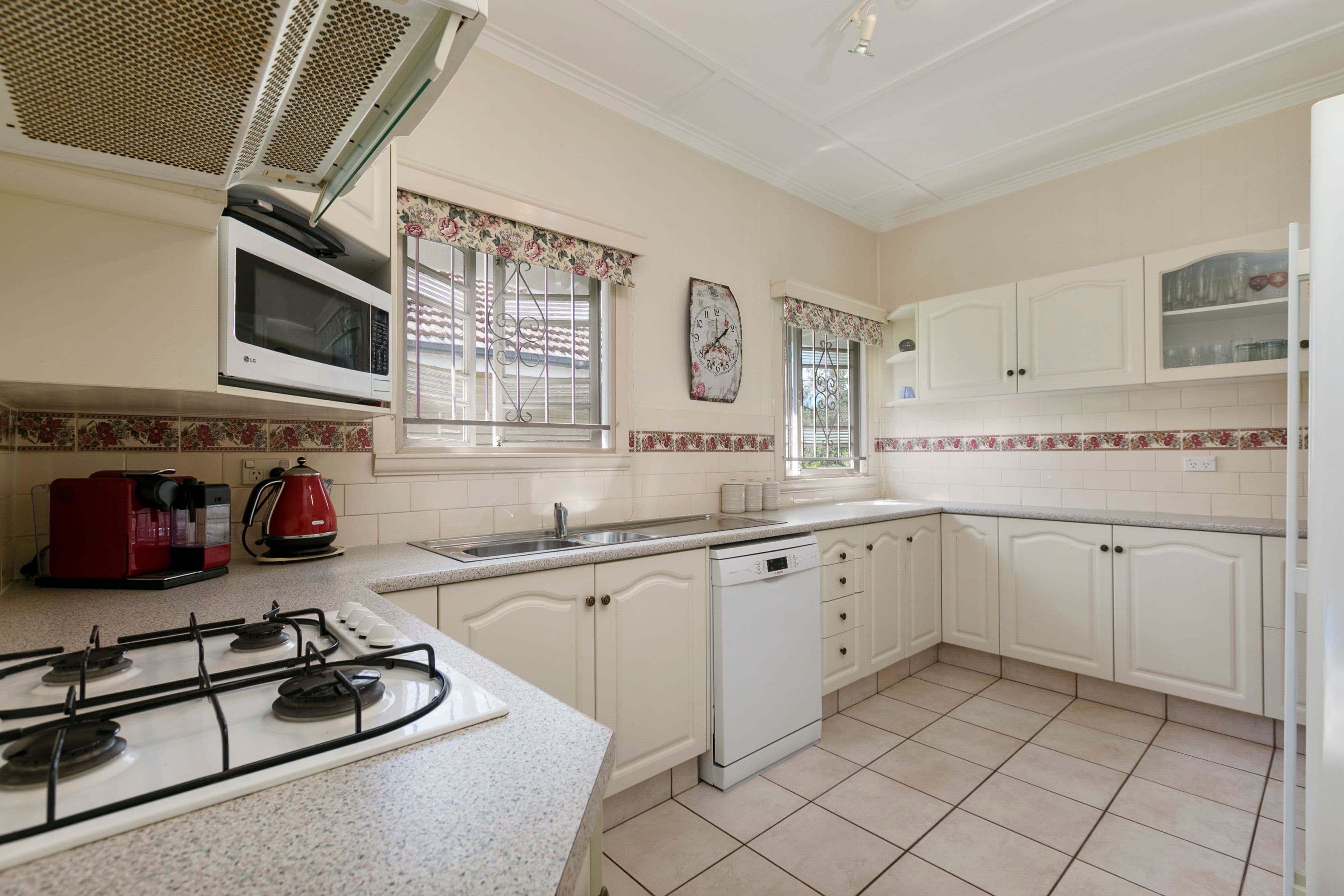 11 Vista Avenue, Tarragindi QLD 4121, Tarragindi - Thumbnail 4