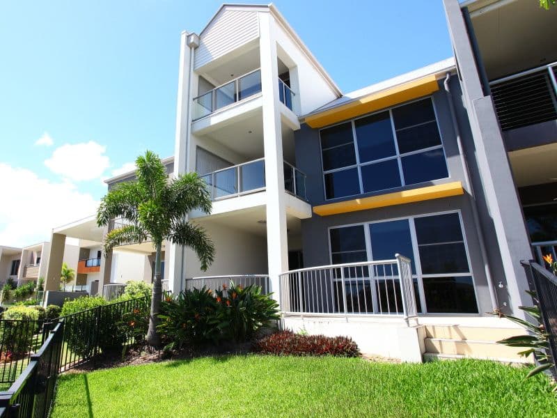 5021 Emerald Island Drive, CARRARA QLD 4211, Carrara - Thumbnail 2