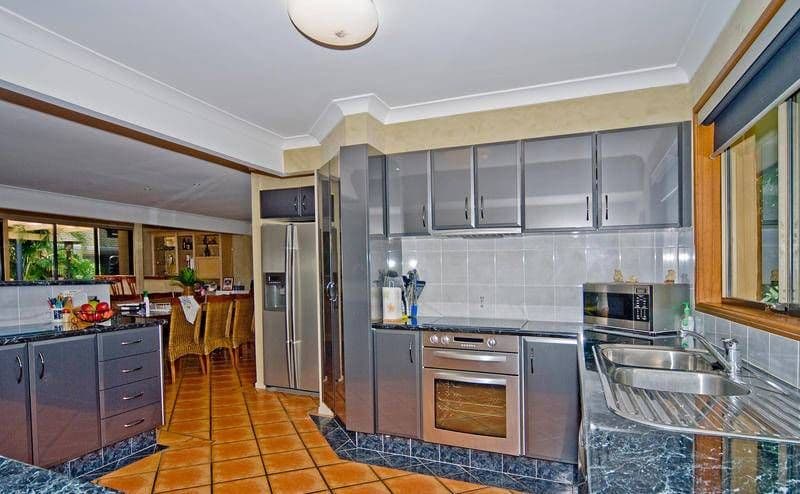 5 Eacham Avenue, COOMBABAH QLD 4216, Coombabah - Thumbnail 4