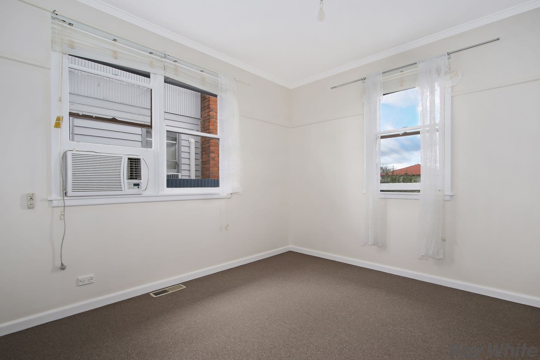 27 Meadows Avenue, Benalla VIC 3672, Benalla - Thumbnail 2
