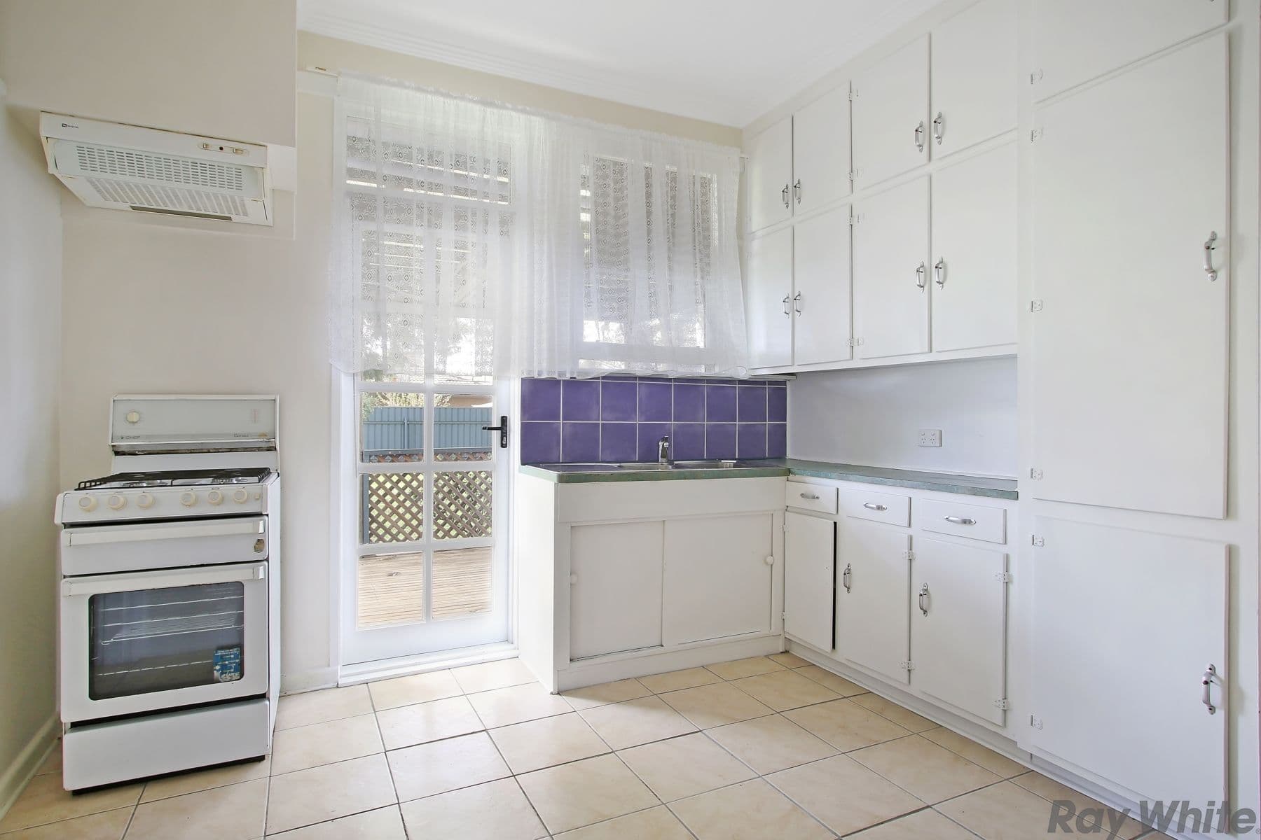 27 Meadows Avenue, Benalla VIC 3672, Benalla - Thumbnail 6