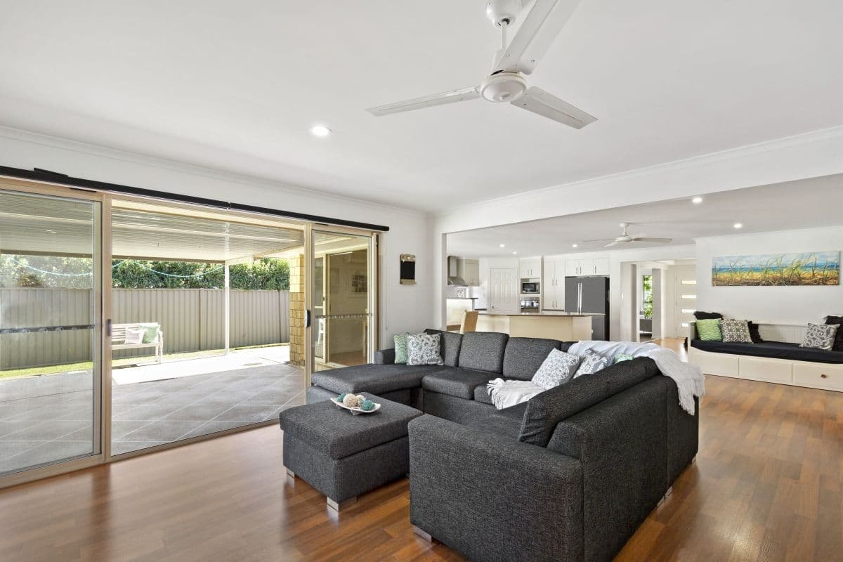 15 Boogaerdt Rise, Bonogin QLD 4213, Bonogin - Thumbnail 3