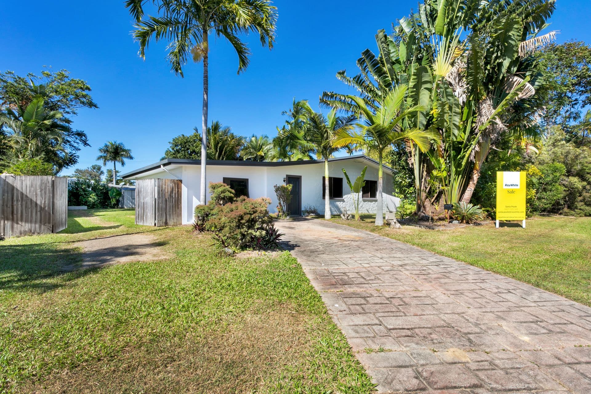 11 Bulolo Close, Trinity Beach QLD 4879, Trinity Beach - Image 1