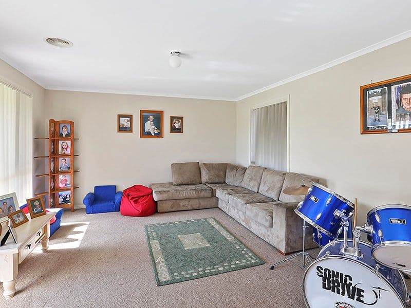 8 Primlea Court, Corio VIC 3214, Corio - Thumbnail 2