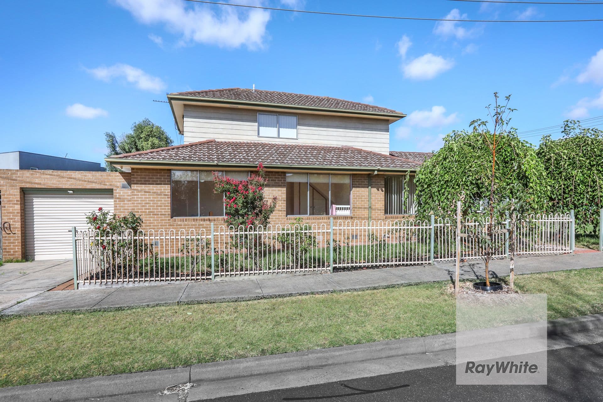 22 Linacre Crescent, Gladstone Park VIC 3043, Gladstone Park - Thumbnail 2
