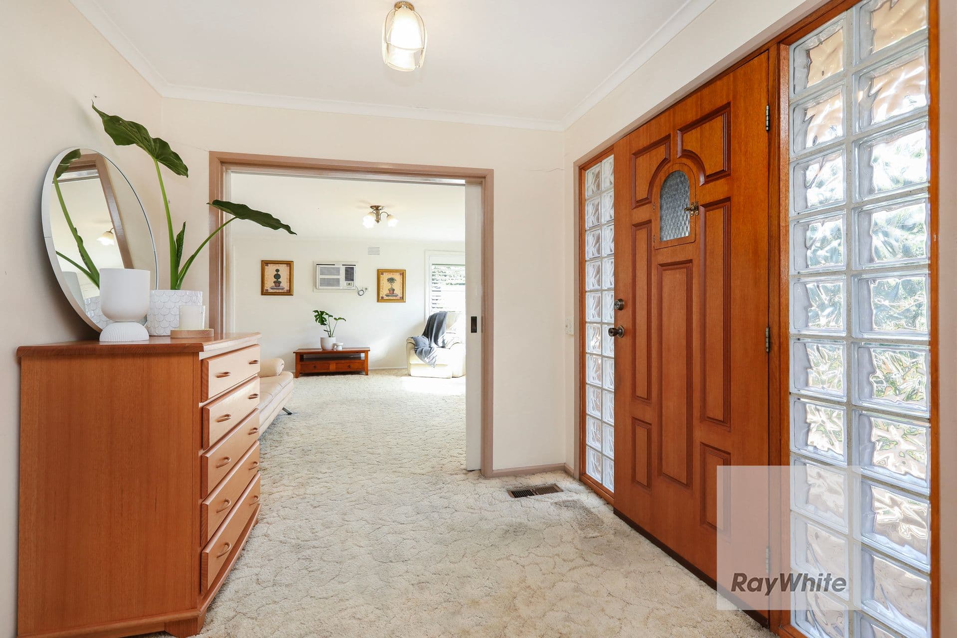 22 Linacre Crescent, Gladstone Park VIC 3043, Gladstone Park - Thumbnail 4