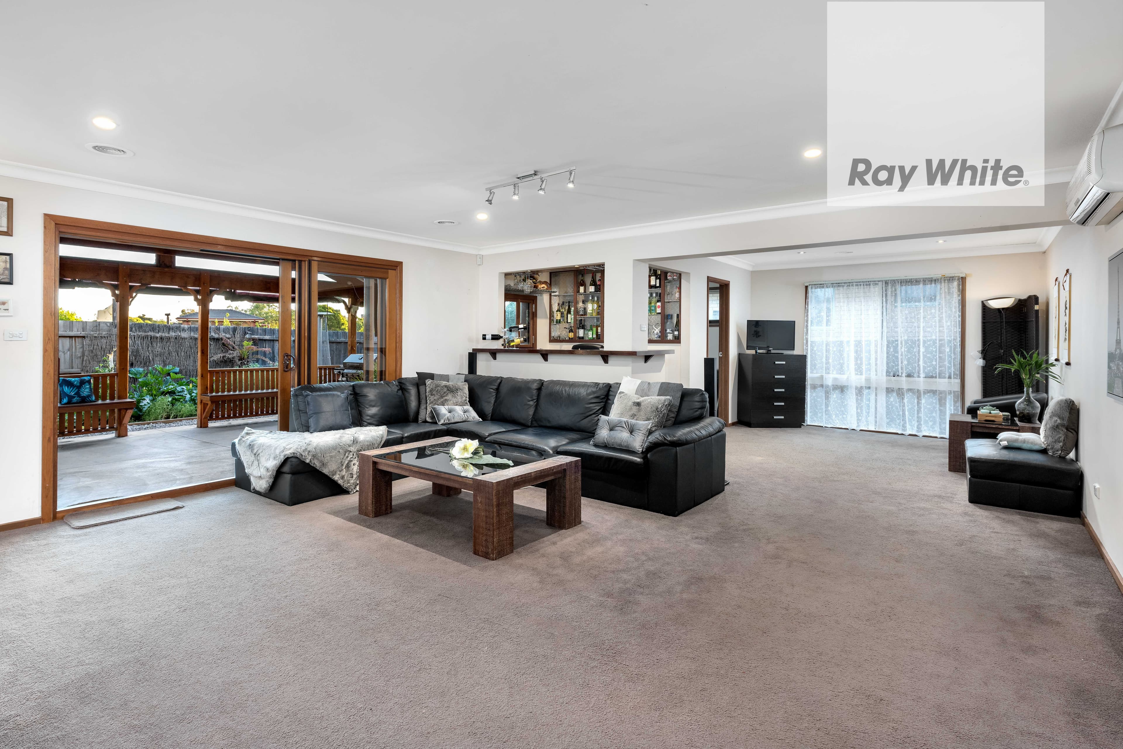 3 Mayfield Drive, Mill Park VIC 3082, Mill Park - Thumbnail 2