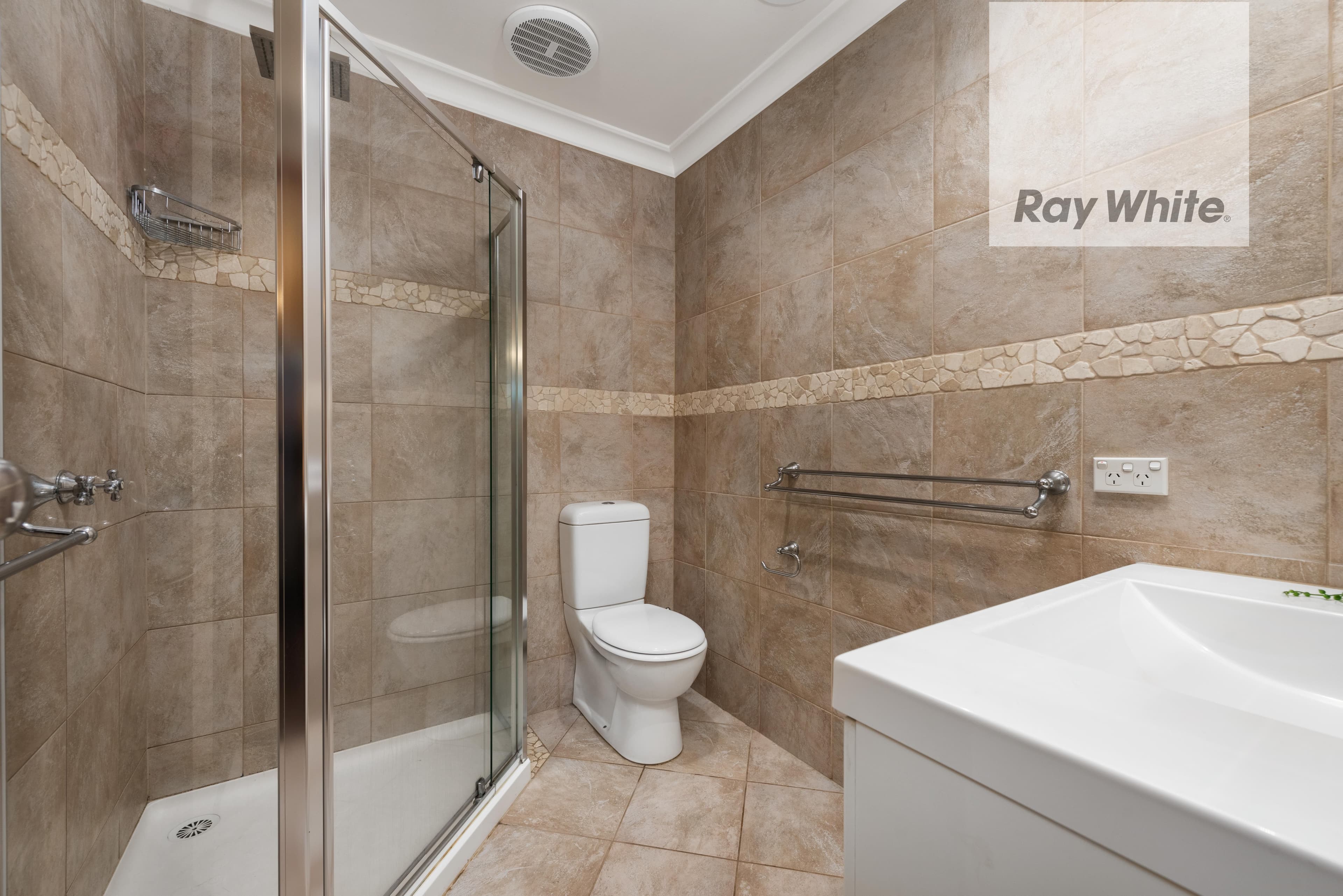 3 Mayfield Drive, Mill Park VIC 3082, Mill Park - Thumbnail 7