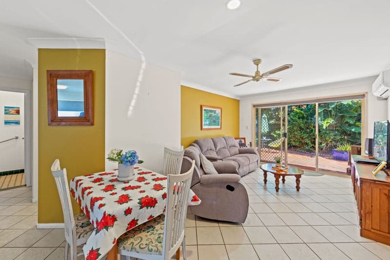 125 Hansford Road, Coombabah - Thumbnail 2