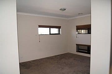 34 Shiraz Crescent, POINT COOK VIC 3030, Point Cook - Thumbnail 3