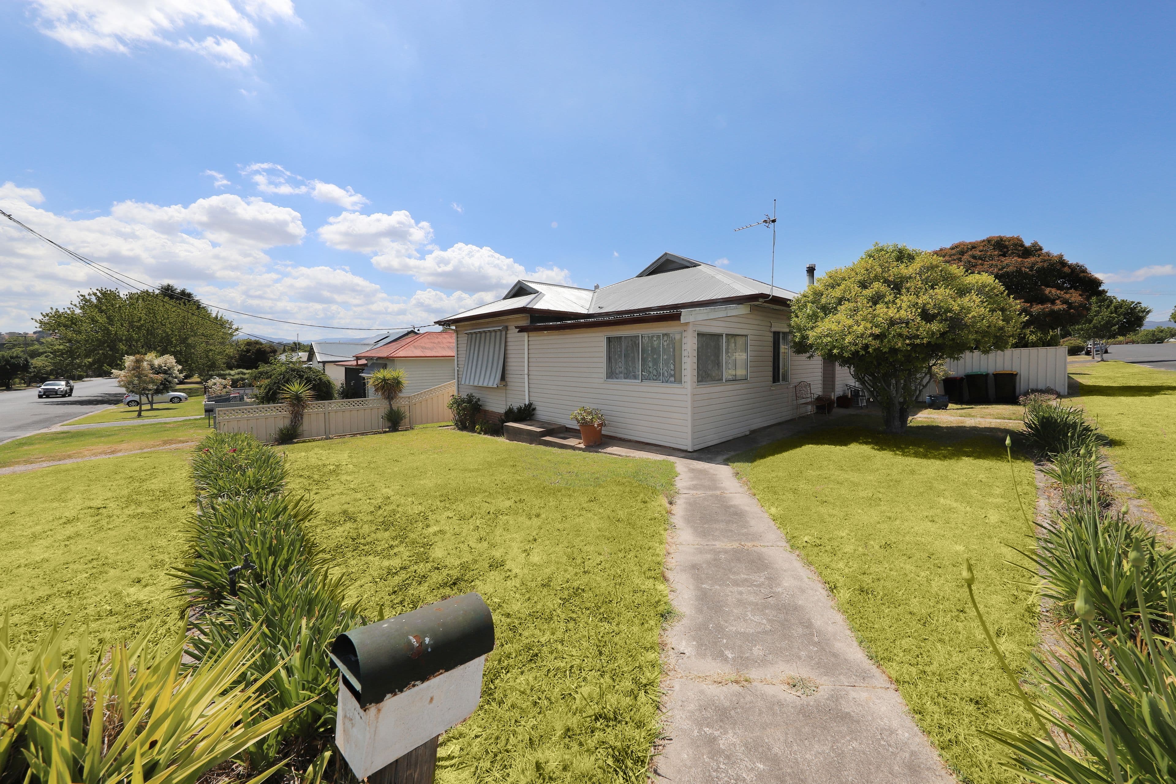 18 Howick Street, Tumut NSW 2720, Tumut - Thumbnail 2