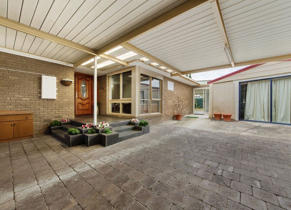 10 Ardwell Court, St Albans VIC 3021, St Albans - Thumbnail 2