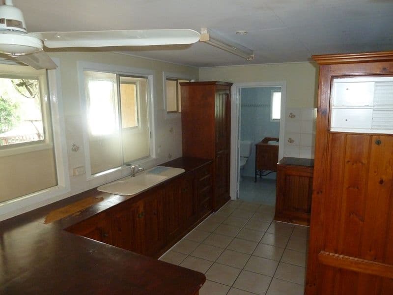 7 Lavarack Street, NORTH MACKAY QLD 4740, North Mackay - Thumbnail 2