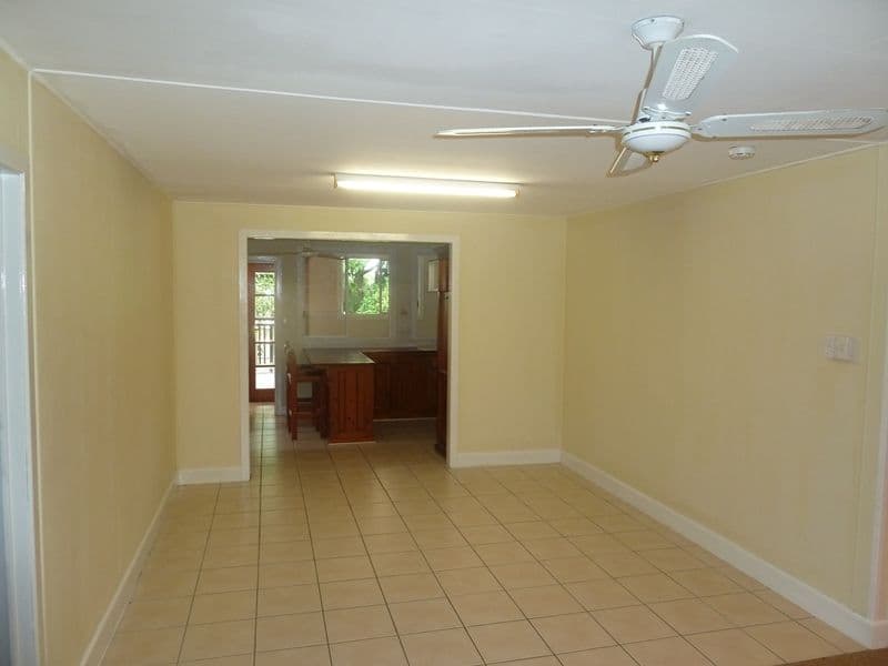 7 Lavarack Street, NORTH MACKAY QLD 4740, North Mackay - Thumbnail 4