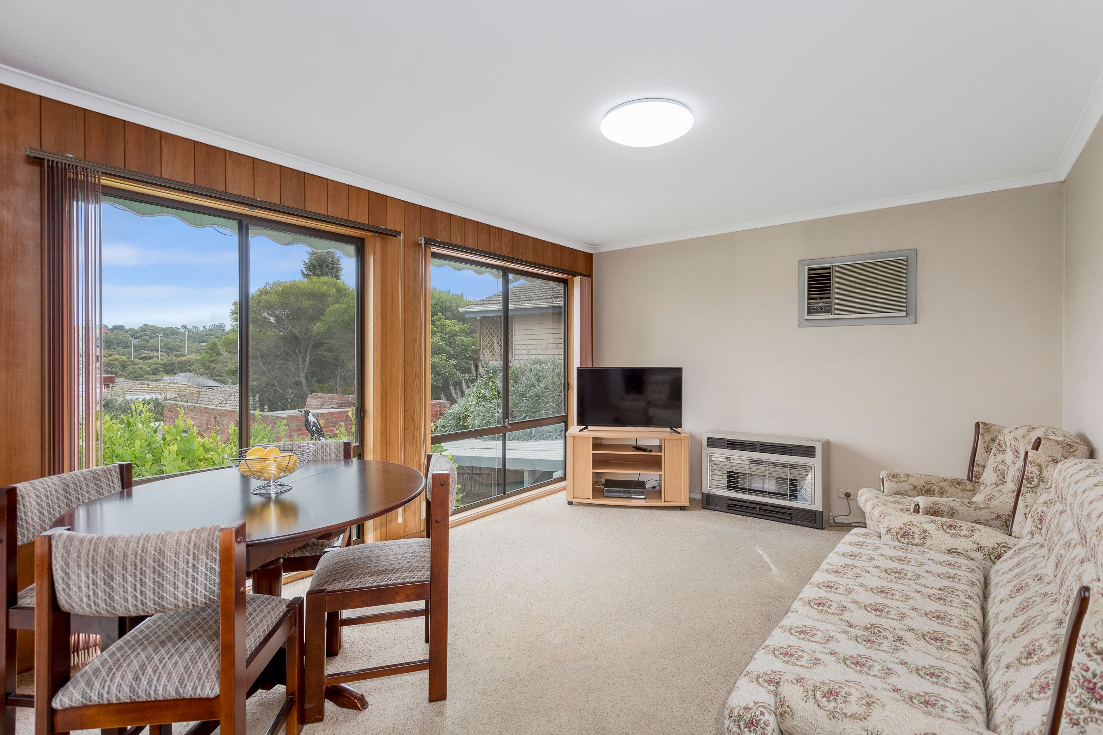 33 Ferguson Street, Macleod VIC 3085, Macleod - Thumbnail 2